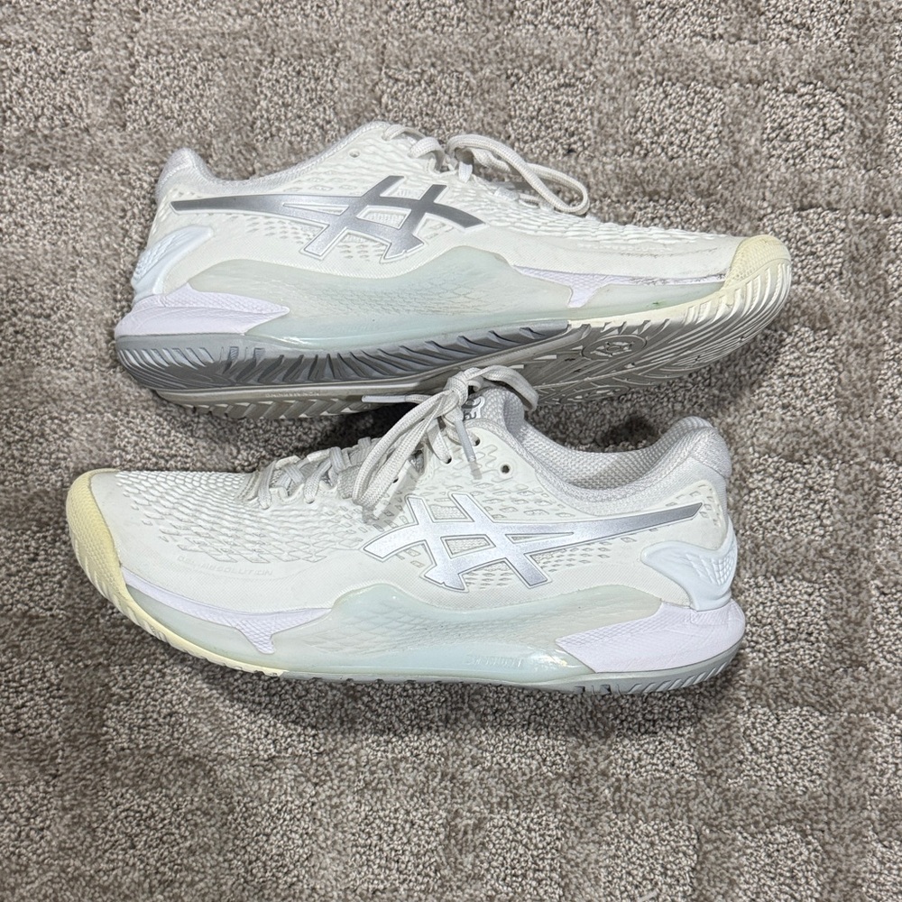 ASICS Women's White and Gray Athletic Shoes